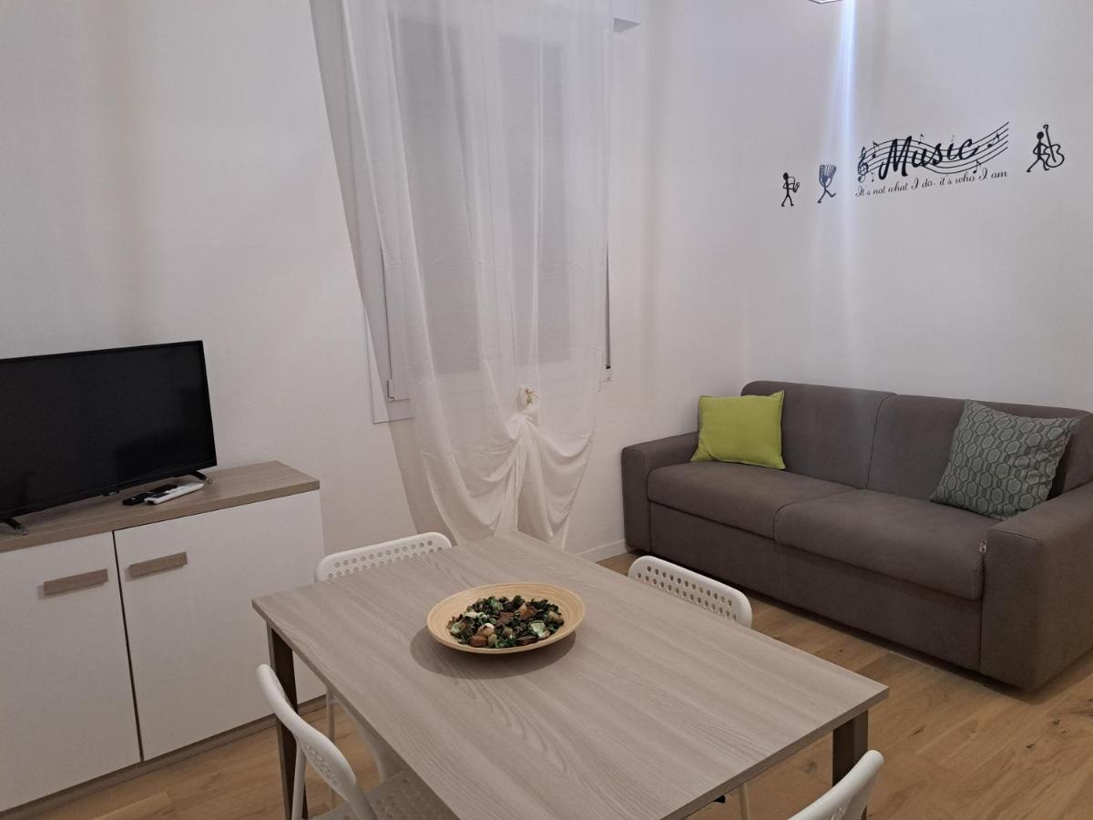 Bolognamania Apartments-Pop Bagian luar foto